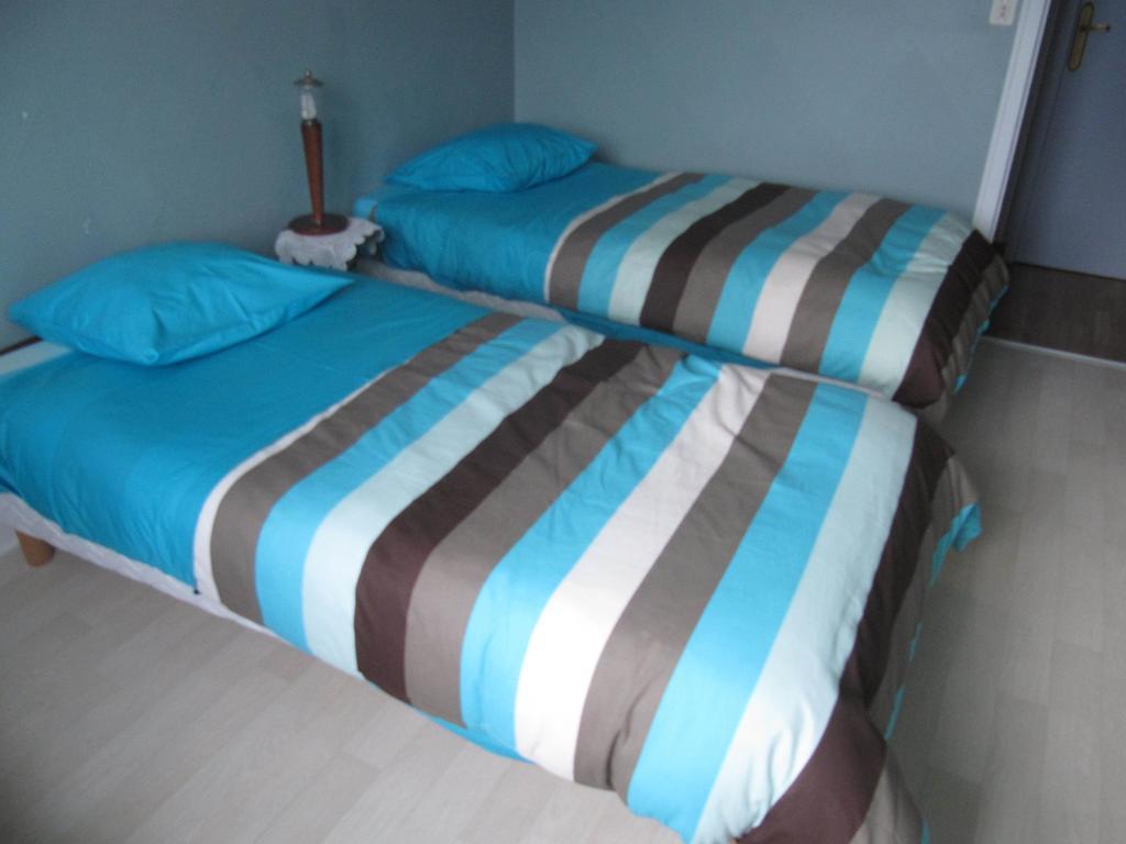 Chambres D'Hotes La Pinderie Val-Couesnon Номер фото